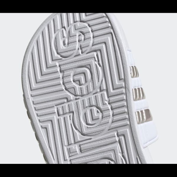 SOLD ADIDAS UNISEX ADISSAGE Sandals sz 11 Wht/Slv - Picture 3 of 3